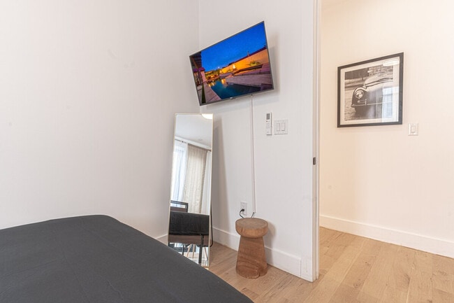 Building Photo - 233 Covert St.