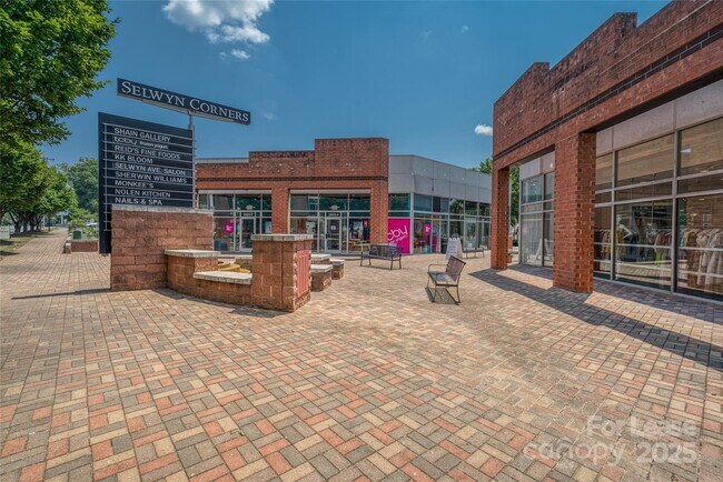 Building Photo - 2810 Selwyn Ave