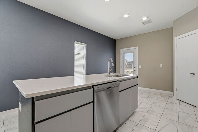 Building Photo - 125 Via Rojas