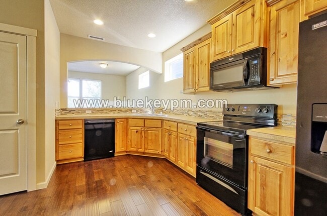 Building Photo - 3 Bed 2.5 Bath Home in Hazel Dell w/ Easy Access to I-5 and SR 500