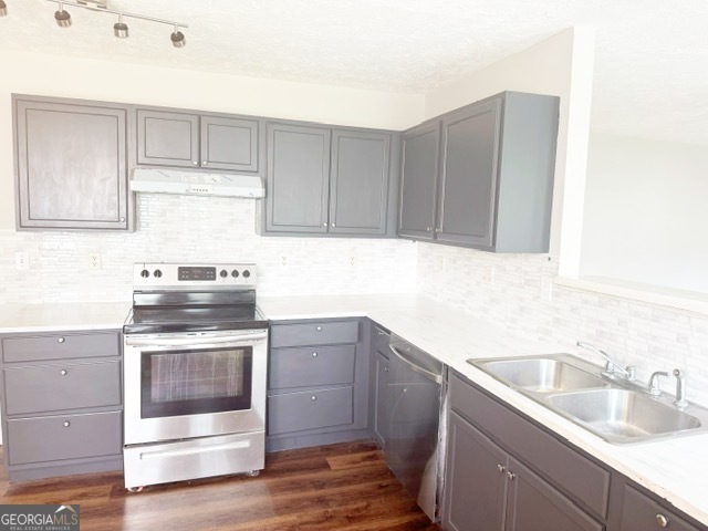 Building Photo - 637 Pennybrook Ln