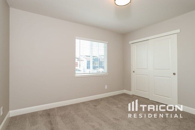 Building Photo - 2135 Comstock Ln