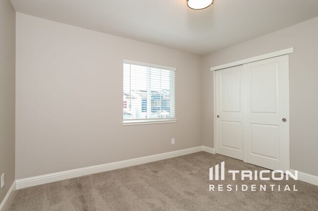 Building Photo - 2171 Comstock Ln