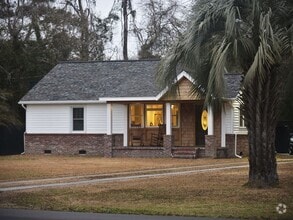 Building Photo - Charming 2BR/1BA Home in West Ashley – W/D...