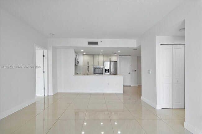 Building Photo - 1250 S Miami Ave
