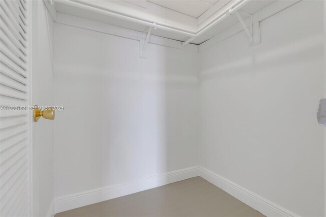 Building Photo - 6130 W 19th Ave