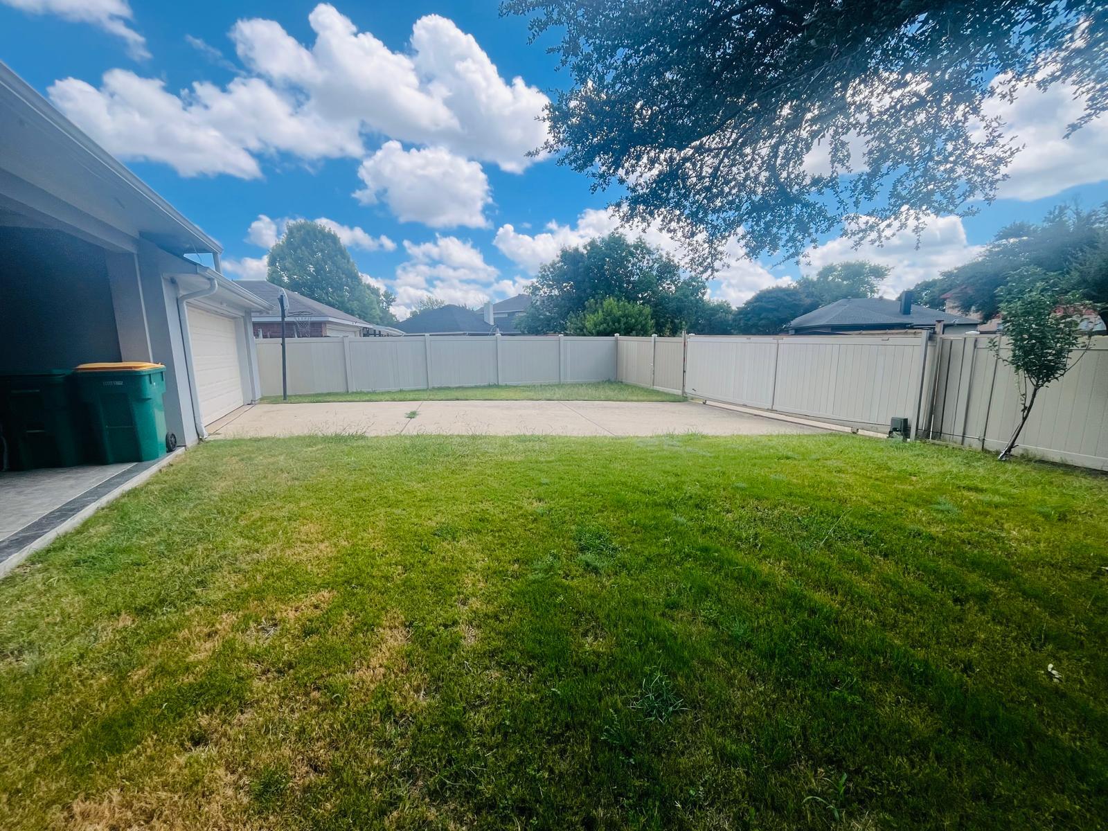 Building Photo - 445 Beard Dr