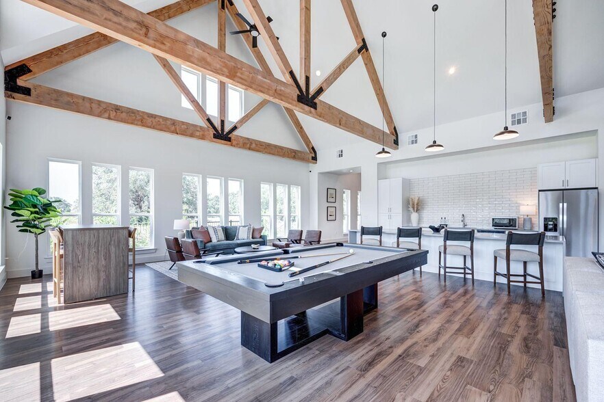 Building Photo - 210 Nottingham Ln