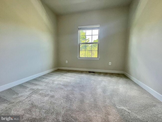 Building Photo - 9576 Fern Hollow Way