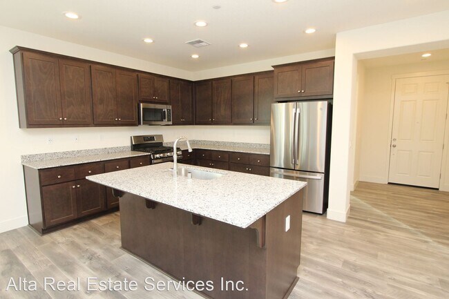 Building Photo - 4 br, 2 bath House - 1136 Pearl Drive