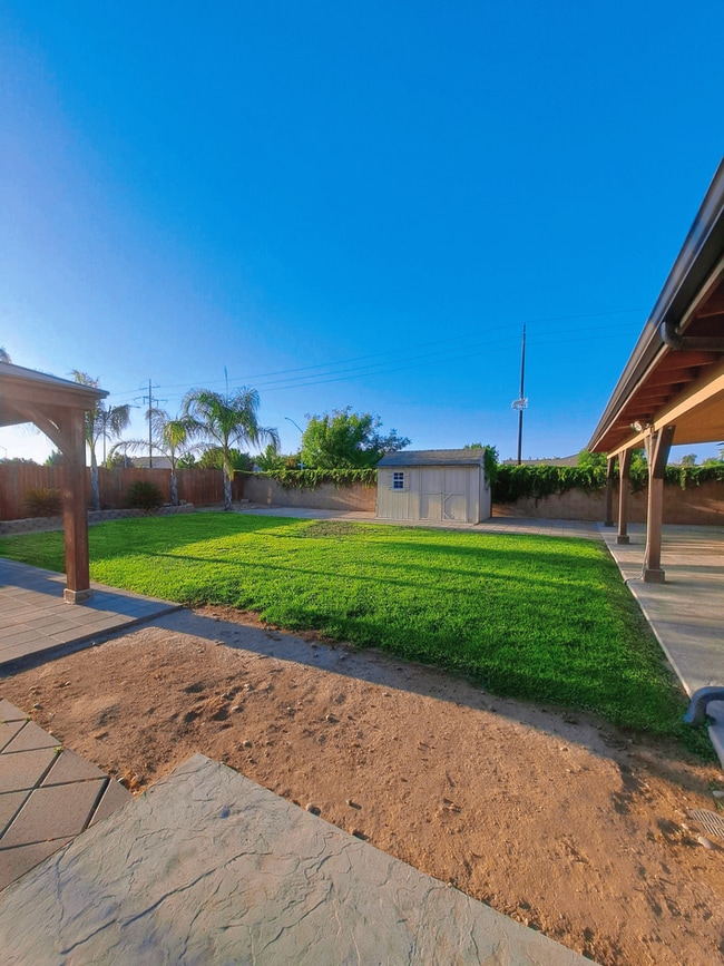 Building Photo - Move in Special: $500 Off the 1st Month's Rent – Stunning and Spacious Home – Don't Miss This!