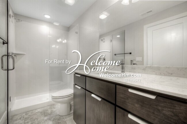 Building Photo - Coming Soon - NEWER Luxury Town Home Centr...