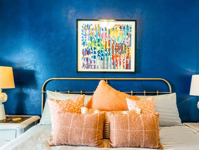 Building Photo - 986 Bahama Ln