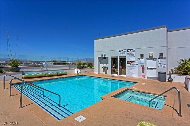 Building Photo - 150 S Las Vegas Blvd