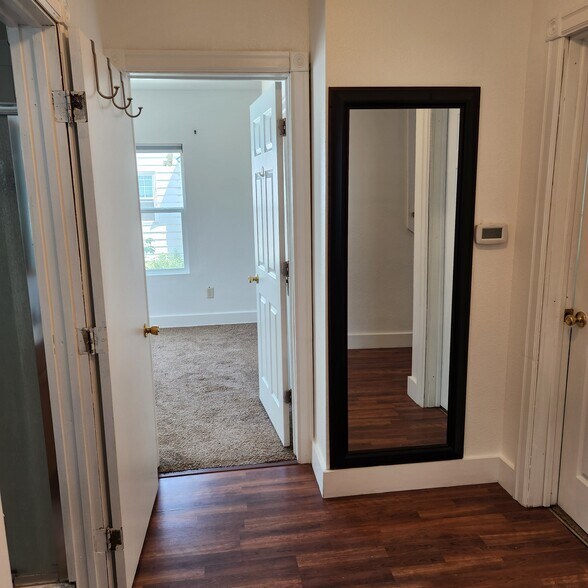 Hallway - 814 6th St