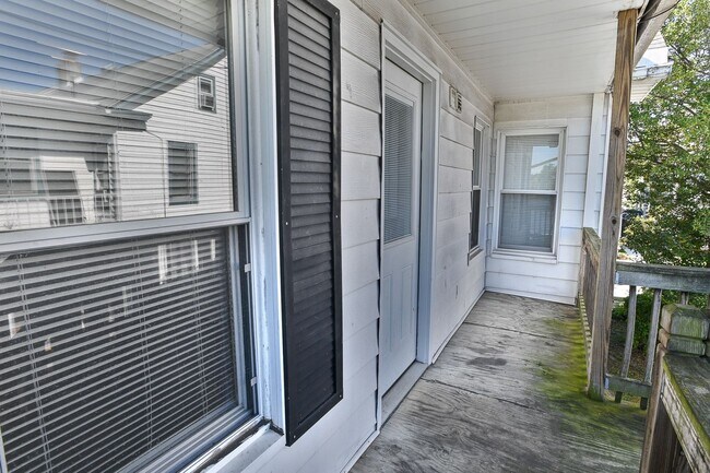 Building Photo - 142 S 29th St