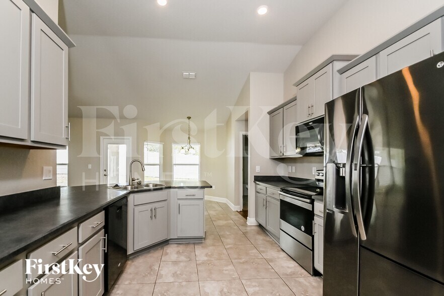 Building Photo - 243 Brookshire Dr