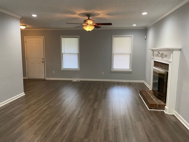 Building Photo - 1283 Exeter Ln