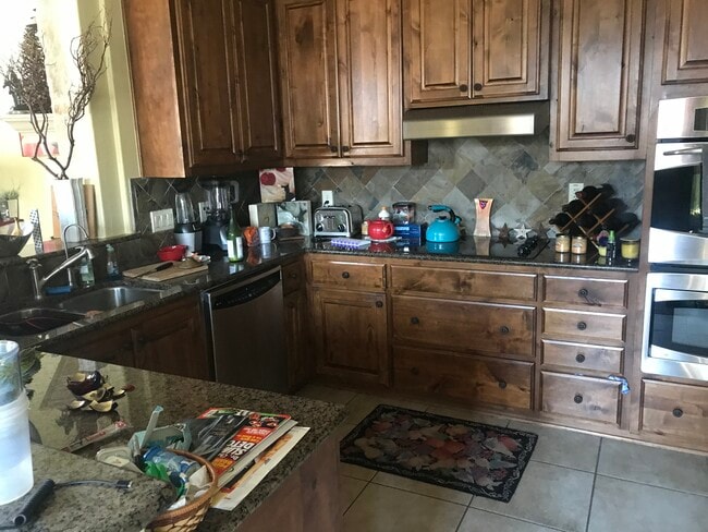 Building Photo - 111 Village Park Dr