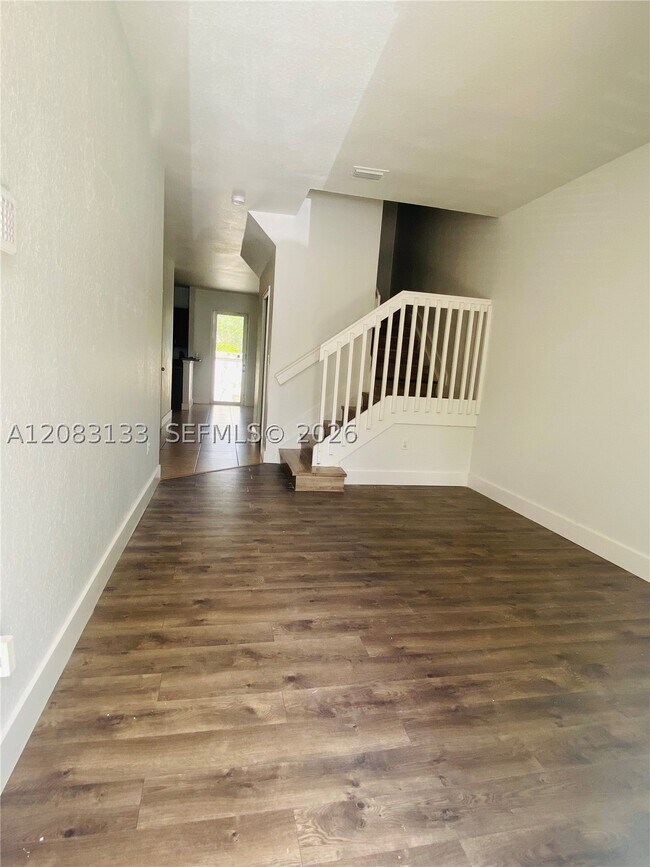 Building Photo - 21401 NW 13th Ct