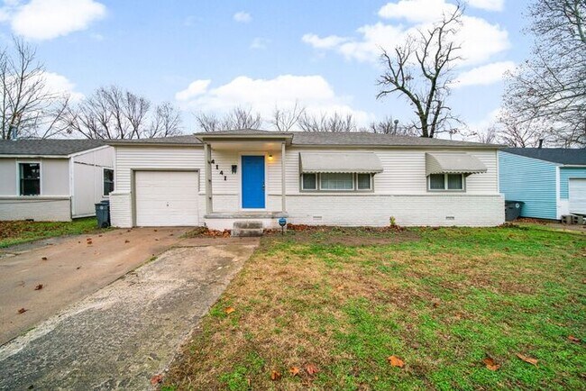 Building Photo - Fully Remodeled 3BR Home Near Tulsa Zoo + ...