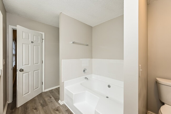 Building Photo - 4834 Diggers Way