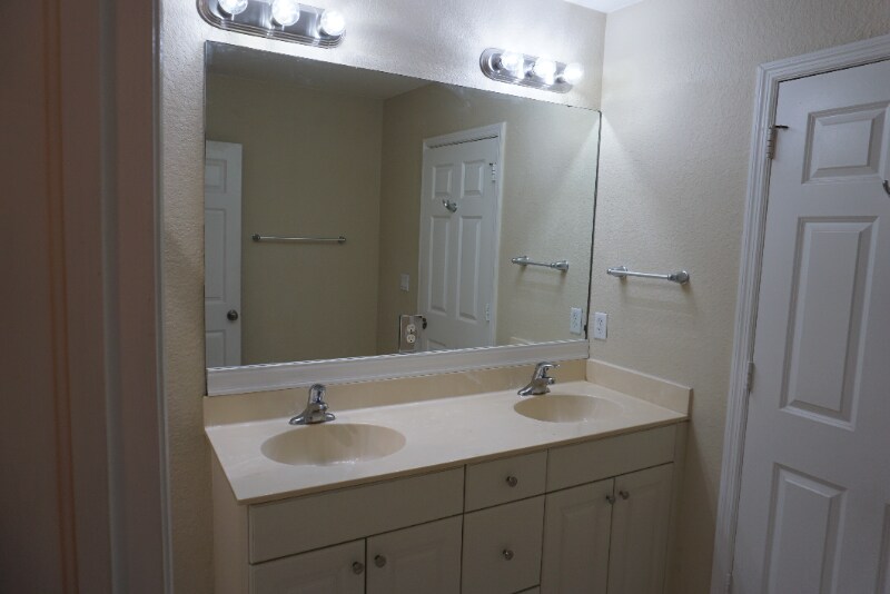 Building Photo - 971 Tortuga Dr