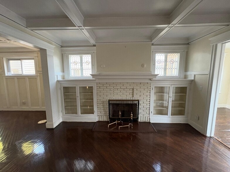 Livingroom - 274 S Burnett St