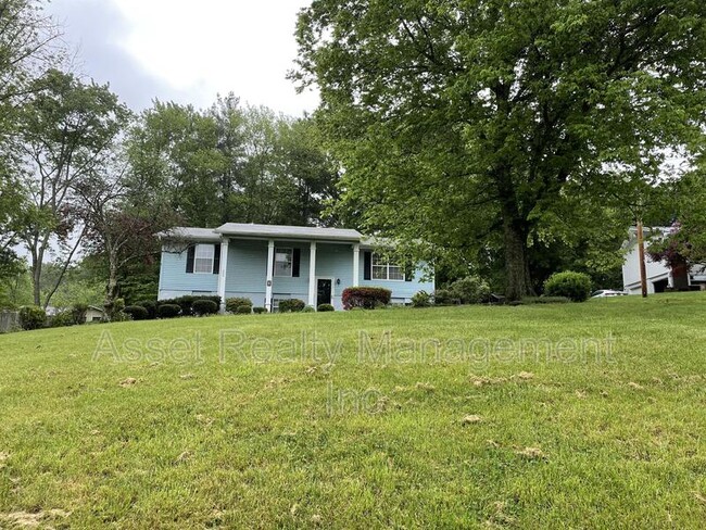 Building Photo - 608 Augustan Ln