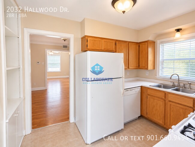 Building Photo - 2032 Hallwood Dr