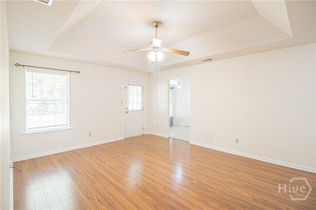 Building Photo - 148 Country Walk Cir