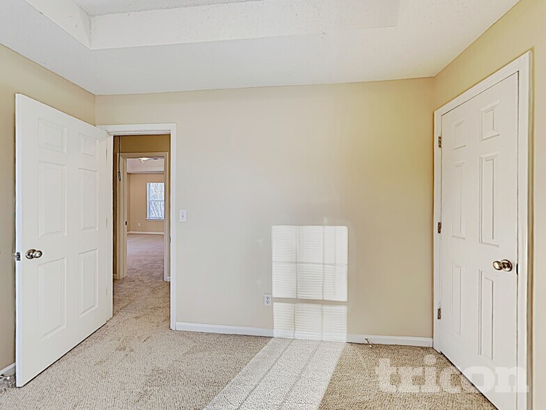 Building Photo - 4600 White Rd