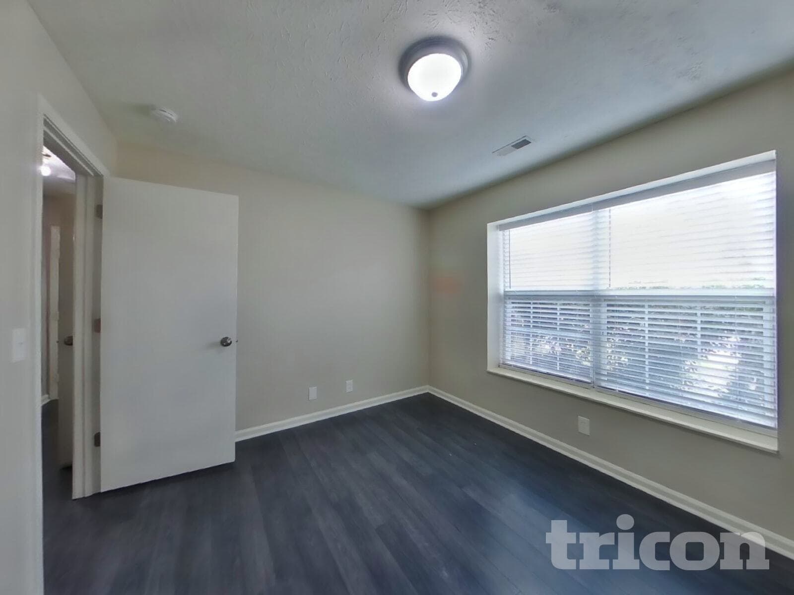 Building Photo - 716 Sweetwater Cir