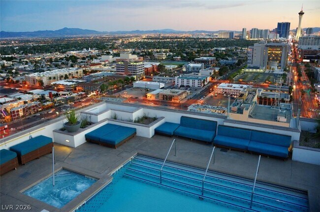 Building Photo - 150 S Las Vegas Blvd