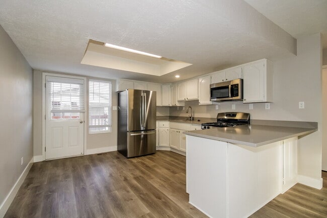 Building Photo - 4345 S 700 W