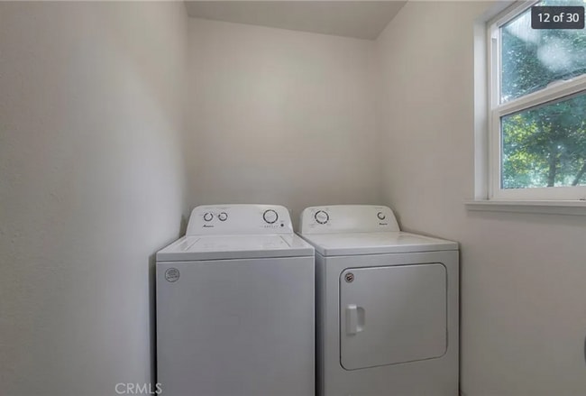 Building Photo - 1010 Warner St