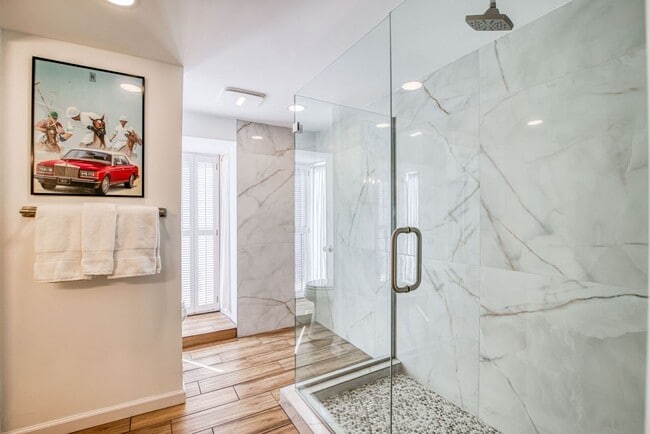 Building Photo - (Completely Furnished) Beautiful 1 bed/1 bath Apartment. With Pool  in the premises.