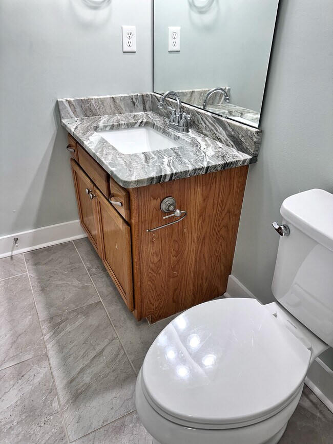 Building Photo - 304 Chisholm Trail