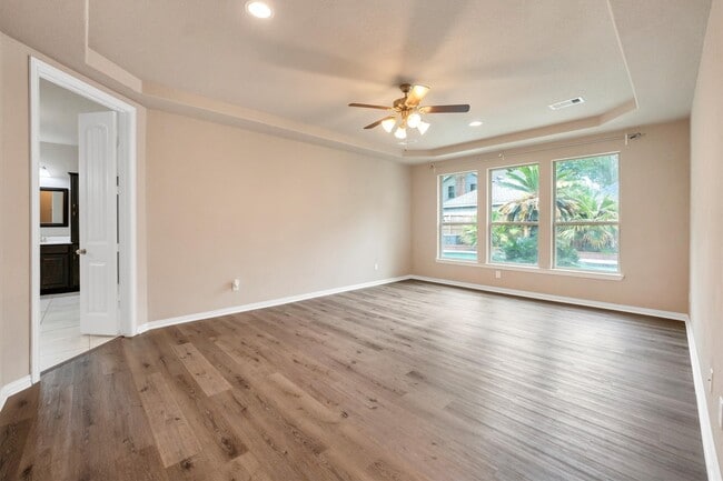 Building Photo - 6723 Mossridge Dr