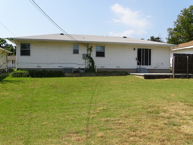 Building Photo - 4829 S Lawton Ave