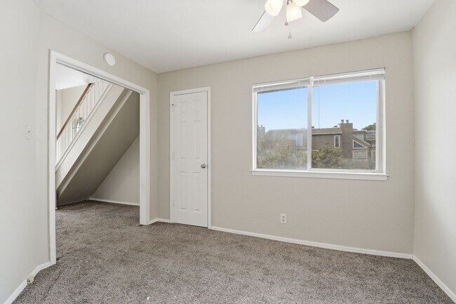 Building Photo - 1802 E 66th Pl