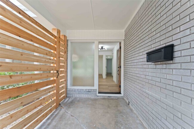 Building Photo - 5722 W Bellfort Ave