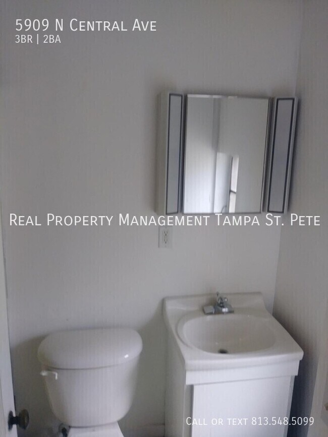 Building Photo - 5909 N Central Ave