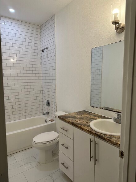 Building Photo - 445 NW 77th St