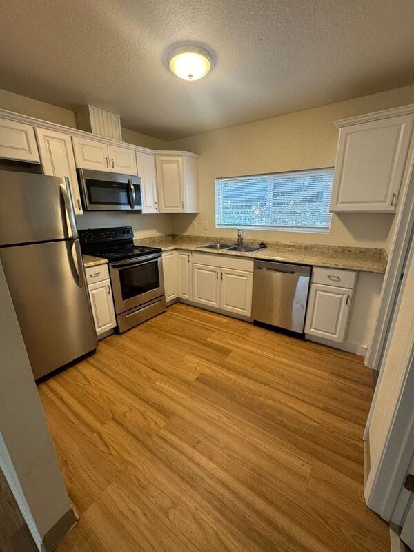 Building Photo - 1348 12th St SE