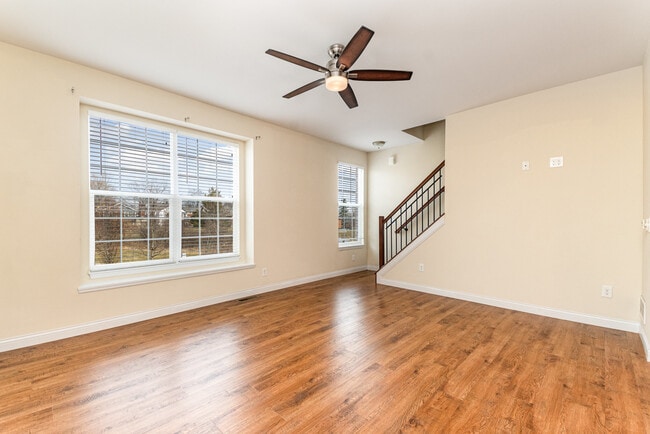 Building Photo - 487 S Arlington Rd