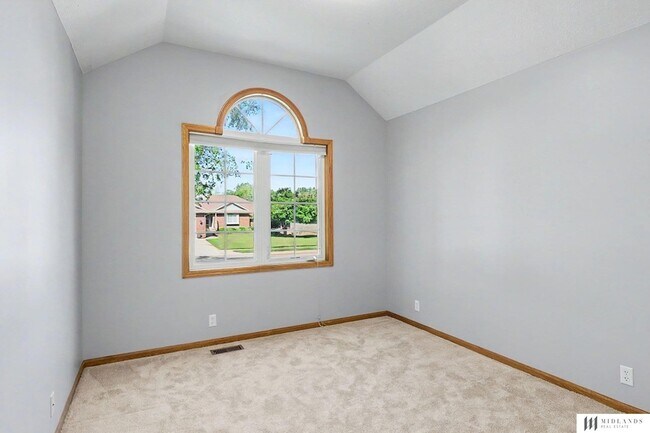 Building Photo - 123 Wilma Rd