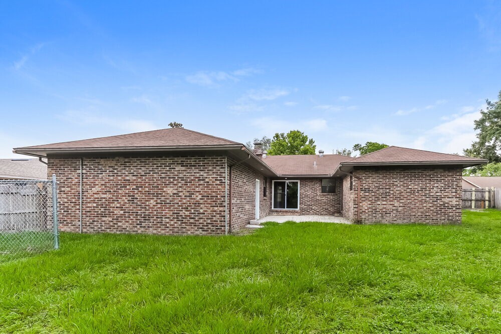 Building Photo - 2553 Sandlewood Cir