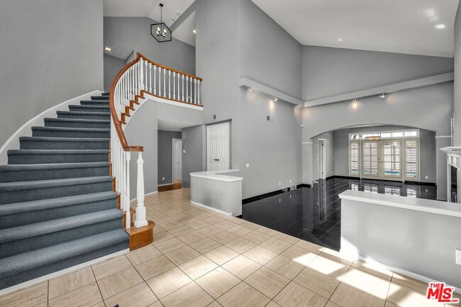 Building Photo - 7513 W 83rd St