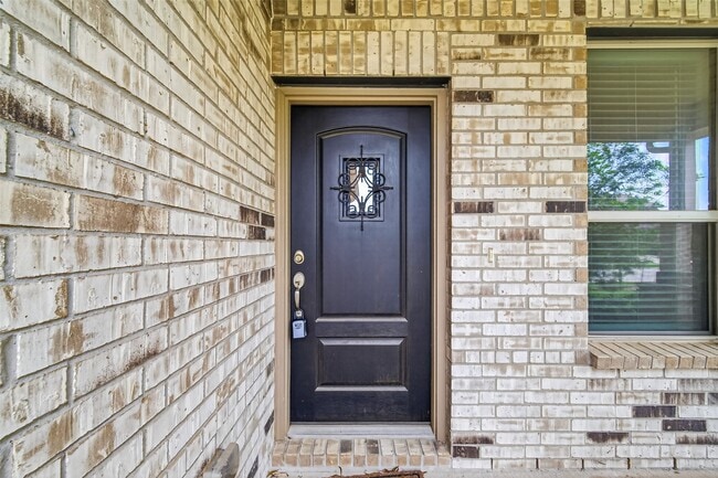 Building Photo - 5415 Tourmaline Wy